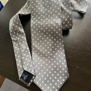 Paul Fredrick 57” tie. Grey with dots